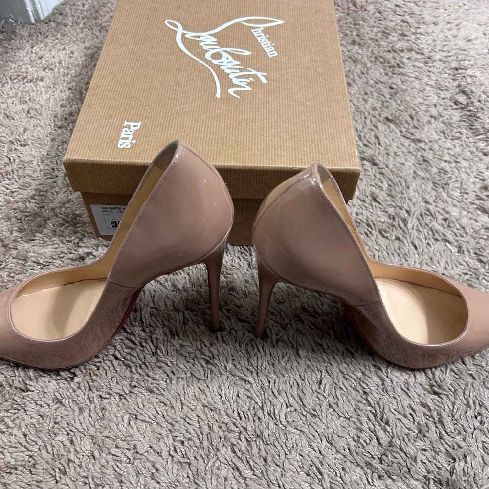 *Authentic* Christian Louboutin So Kate